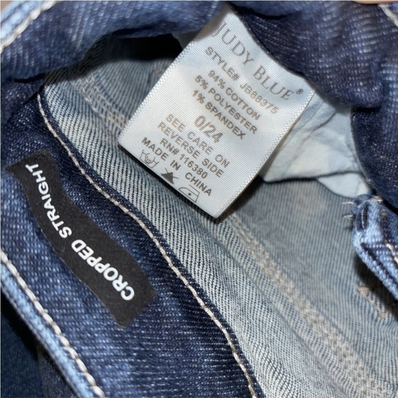 Judy Blue Women’s Denim Jeans Sz 0/24 Cropped Straight Leg Raw Hem Mid Rise - Picture 4 of 4